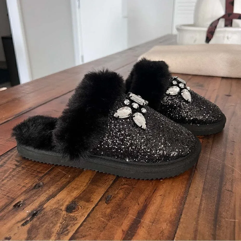 MICHAEL KORS Taj Slipper Embellished Glitter and Faux Fur Slide Sandal Size 6.